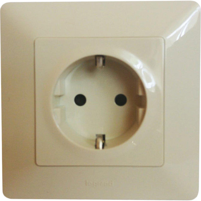 Priza Legrand Valena 2P+T, conexiuni automate, protectie copii, completa, Ivoar