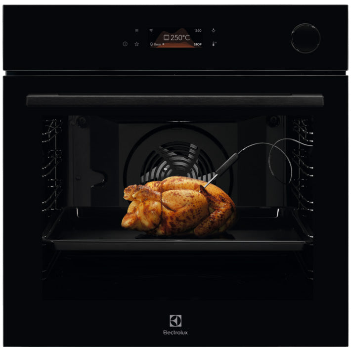 Cuptor incorporabil Electrolux EOC8P39WZ, Electric, 72 l, Autocuratare pirolitica, SteamCrisp, Grill, Timer electronic, Conectivitate WiFi, Clasa A+, Negru