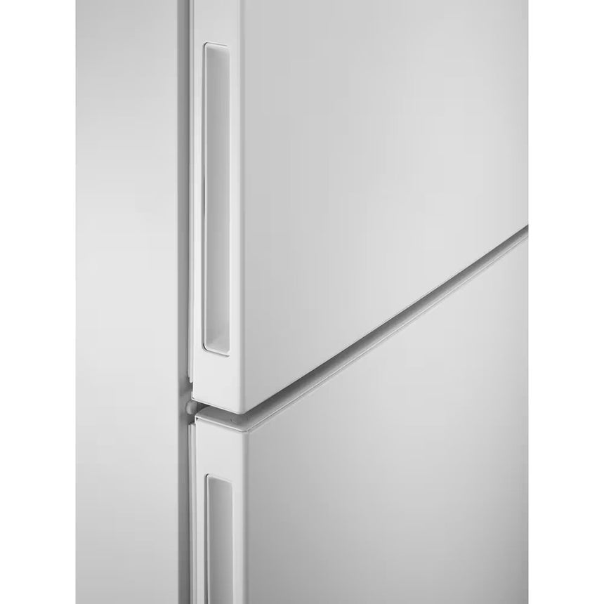 Frigider combinat Electrolux LNT5ME36W1, TwinTech 600, Clasa energetica E, 360 l, H: 201 cm, Congelator inferior, Alb