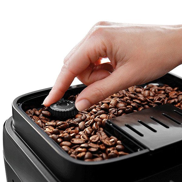 Espressor automat De'Longhi Magnifica Evo ECAM 290.31.SB, 1450 W, 5 tipuri de bauturi, 15 bari, Negru argintiu