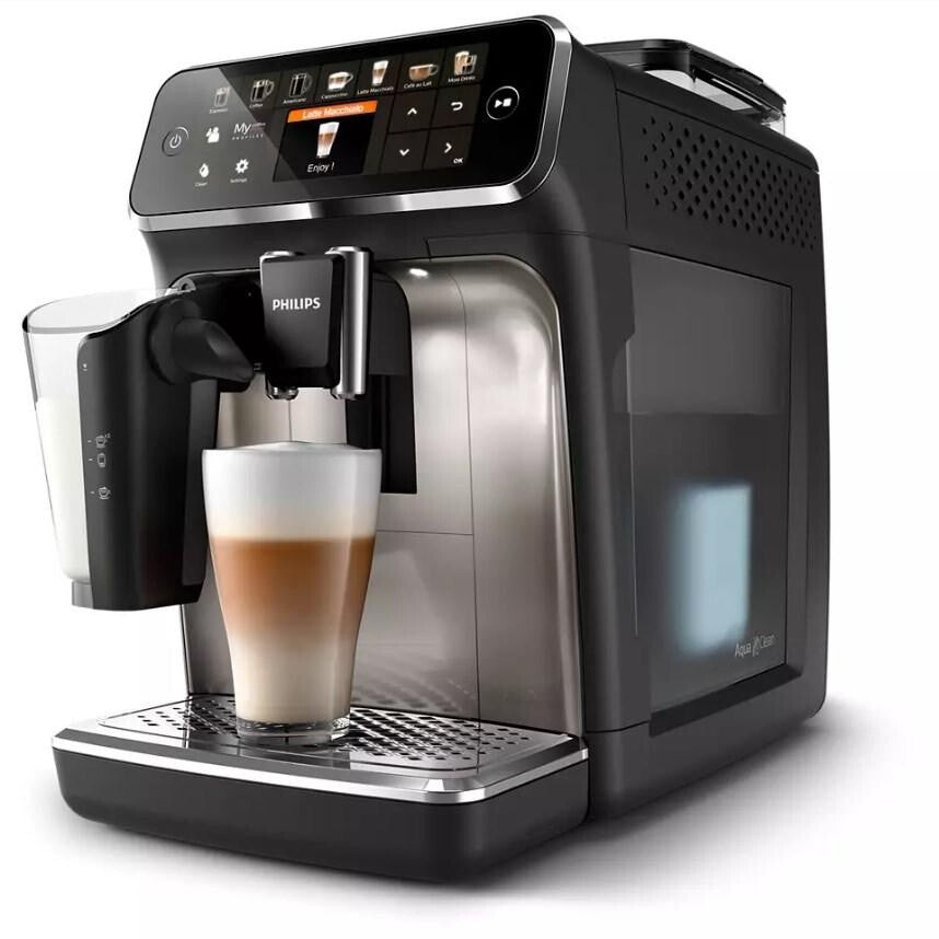 Espressor automat Philips EP5547/90, 1500 W, 1.8 l, Carafa lapte 0.26 l, 15 bar, Capacitate boabe 275 g, 12 setari macinare, 5 setari aroma Negru/Crom