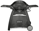Gratar Pe Gaz Weber Q 3200 Negru 2 Arzatoare 6, 36 Kw Suprafata De Gatire 63x45 Cm Include Termometru Integrat In Capac, Etajera, Mese Laterale Pliante Si Tava De Colectare Grasime