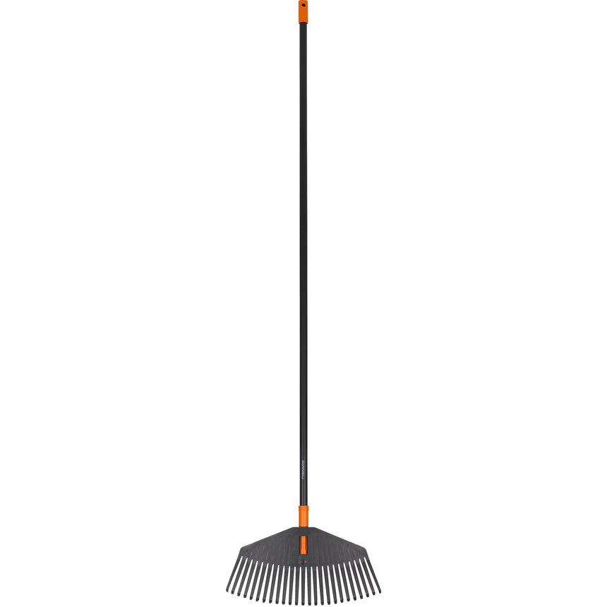 Grebla frunze Fiskars Solid M, cu coada, 1750mm, 600g